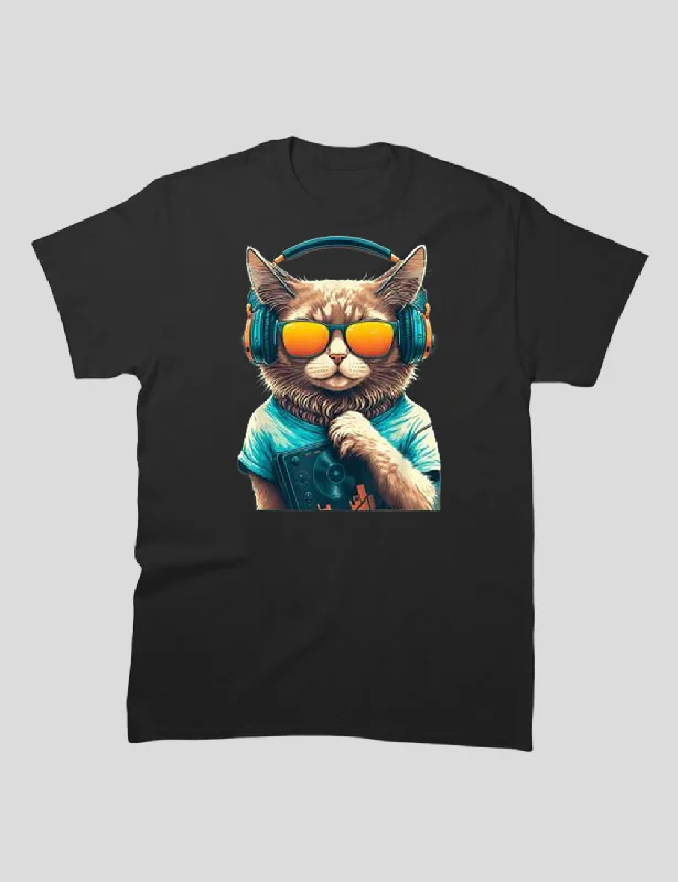 Women Plus Size DJ Vintage 80s Cat Kitten T-Shirt